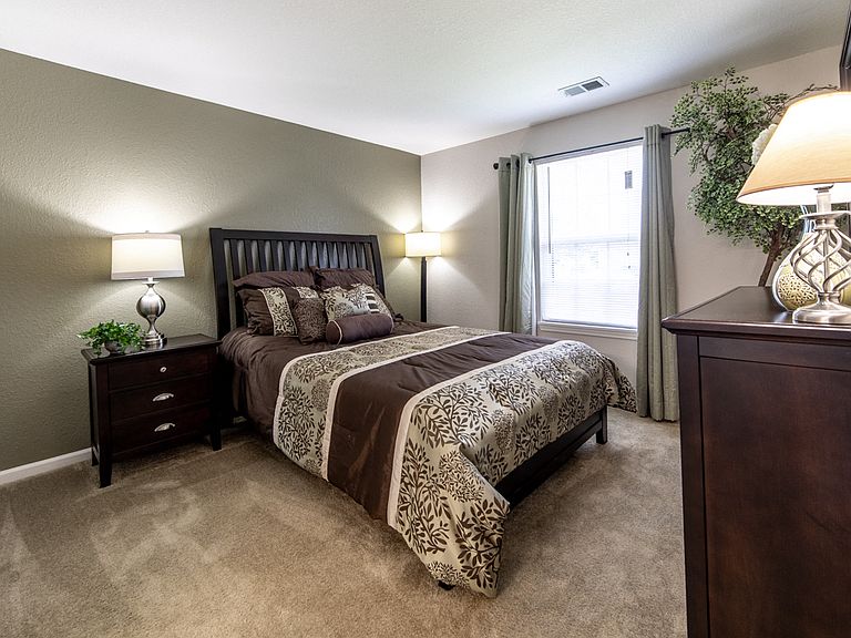 1326 McIntosh Ct photo 6