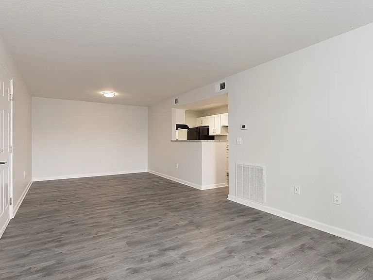 3833 Hoosier Woods Ct photo 3