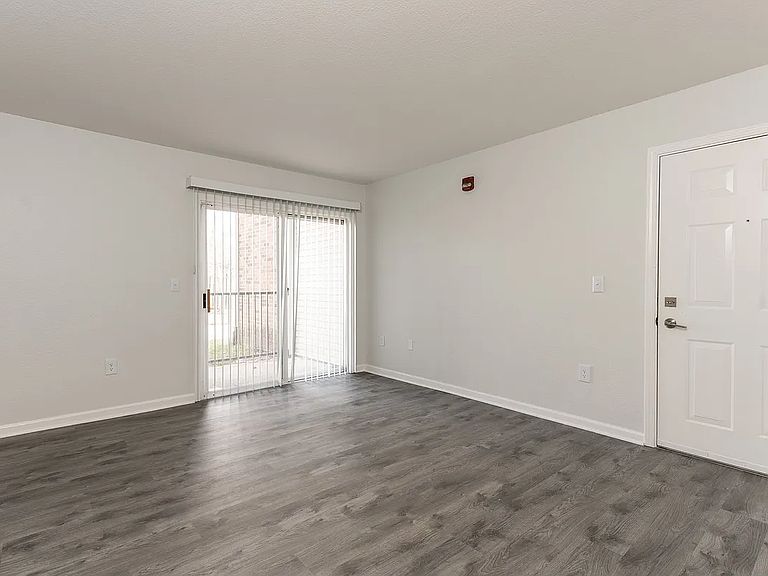 3833 Hoosier Woods Ct photo 5