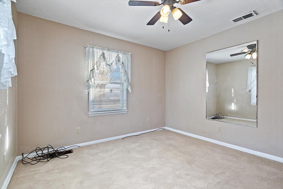 3241 S Harvey St photo 8