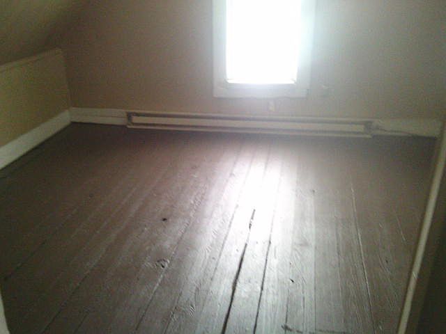 613 E Swayzee St photo 4