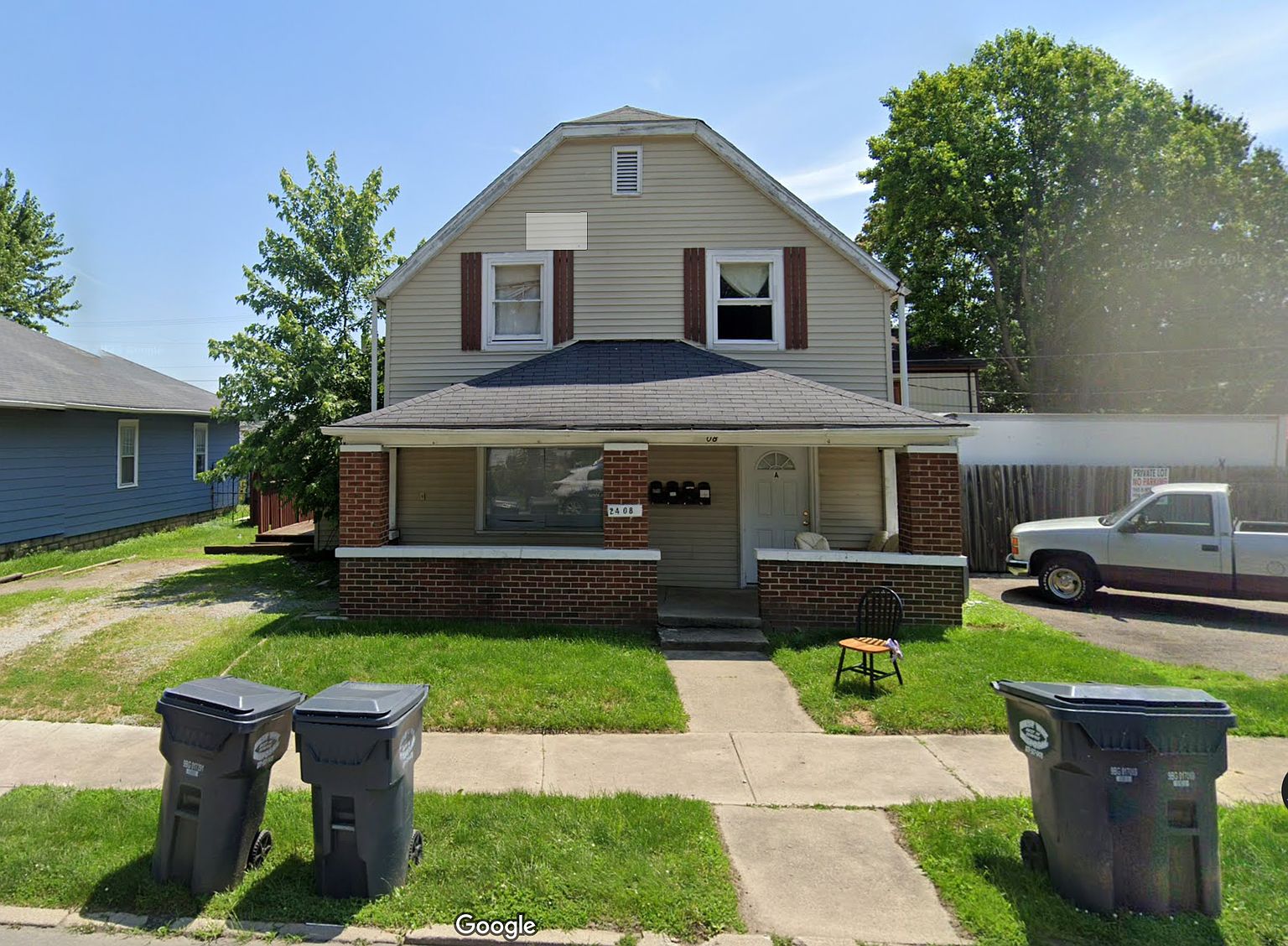 2408 Brown St photo 3