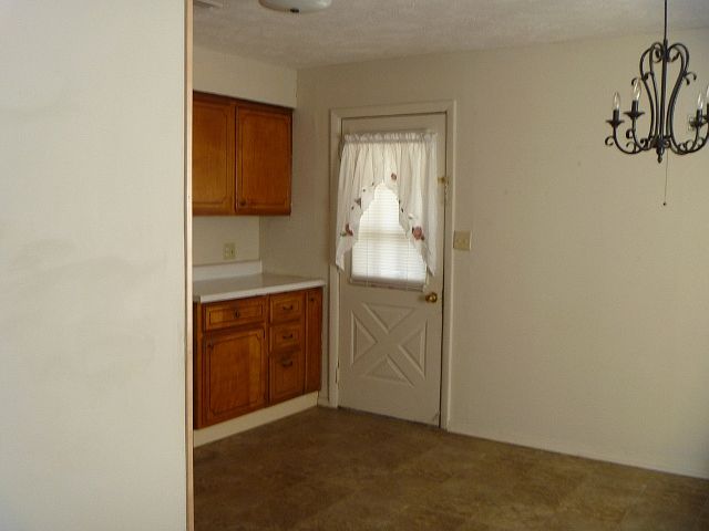 1006 E Grant St photo 2