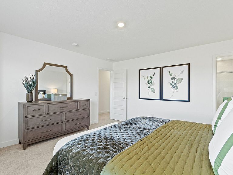 2928 Townsend Dr photo 7