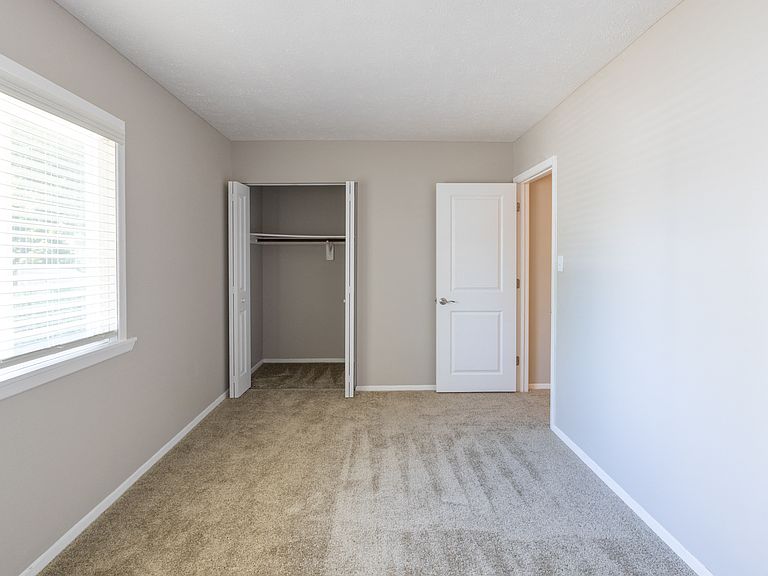 3401 E John Hinkle Pl photo 8