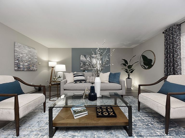 832 Park Central Ct photo 8