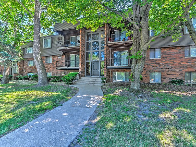 1818 Park West Blvd photo 2