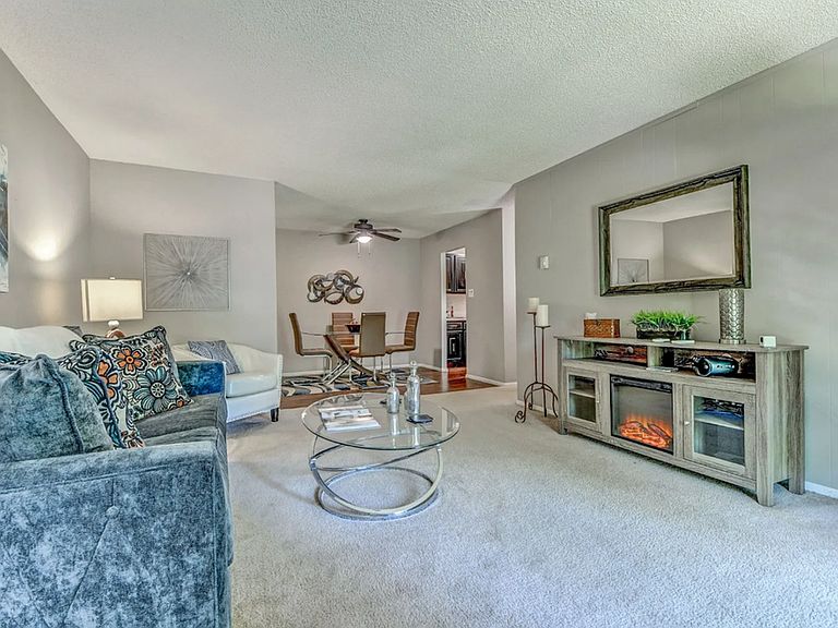 1818 Park West Blvd photo 3