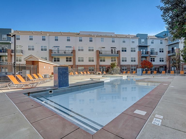 1201 Indiana Ave photo 6