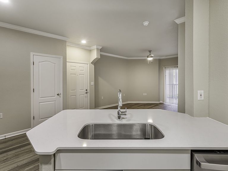 10950 Lantern Woods Blvd photo 8