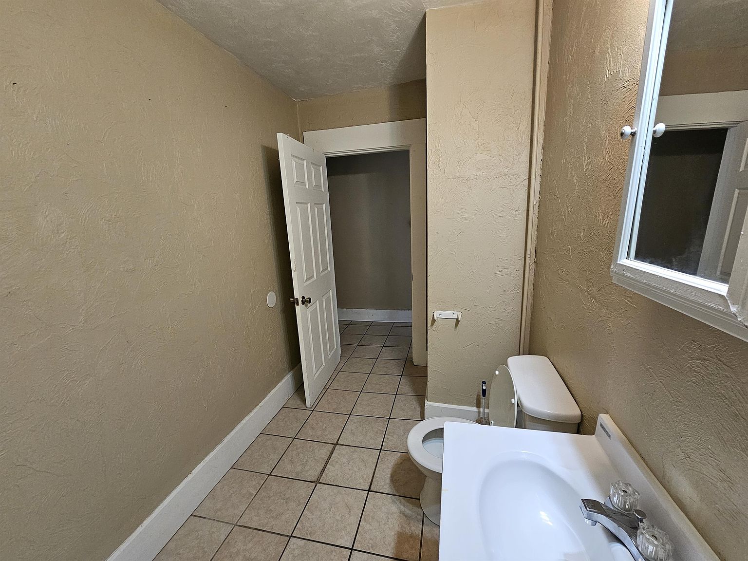 1815 1/2 Fletcher St #2 photo 2