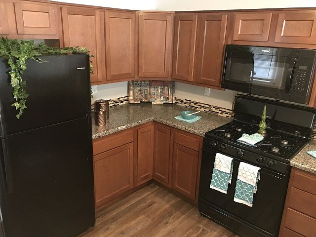 8960 S Keystone Ave photo 3