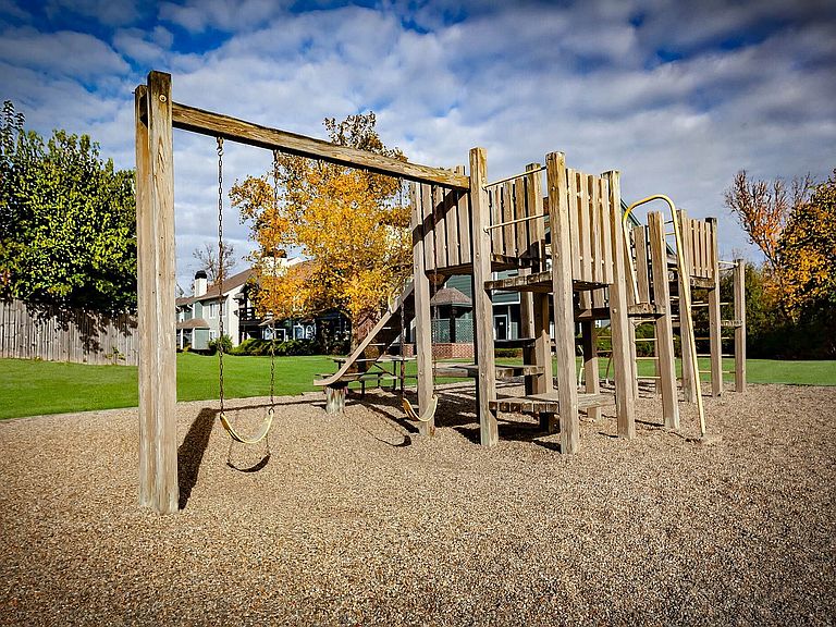 4499 Coventry Pkwy photo 7