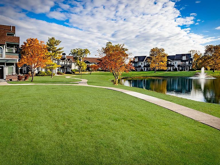 4499 Coventry Pkwy photo 8