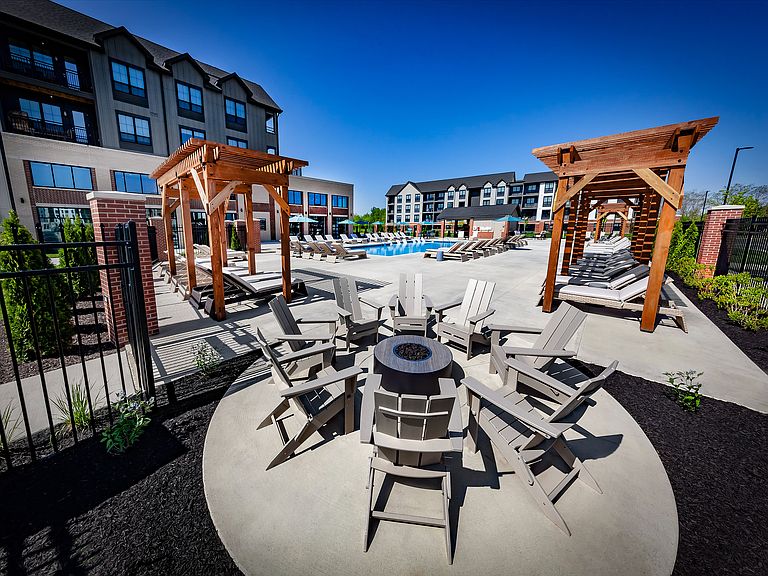 5705 Apex Dr photo 7