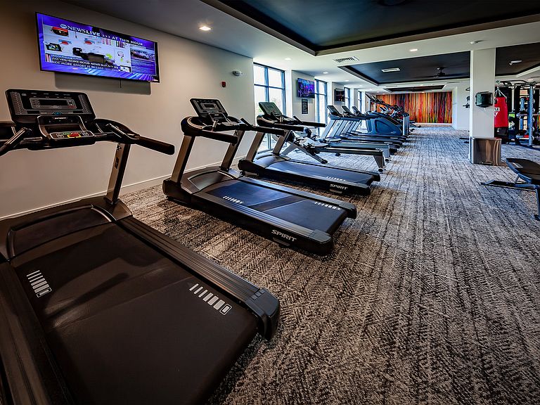 5705 Apex Dr photo 8