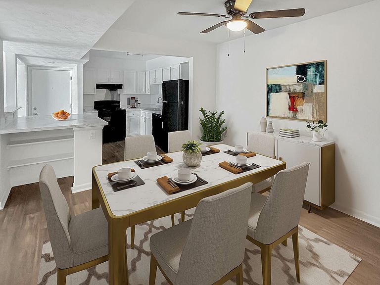 5302 Woodbrook Dr photo 2