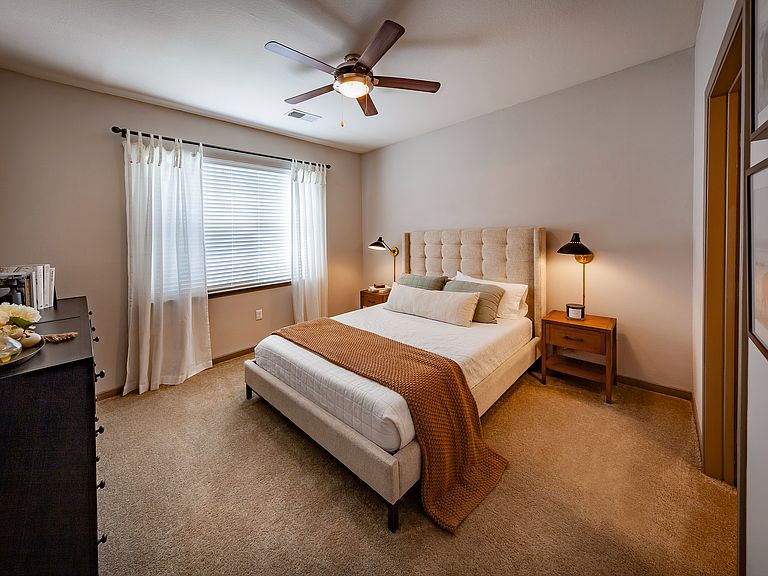 4825 Cameron Ridge Dr photo 3