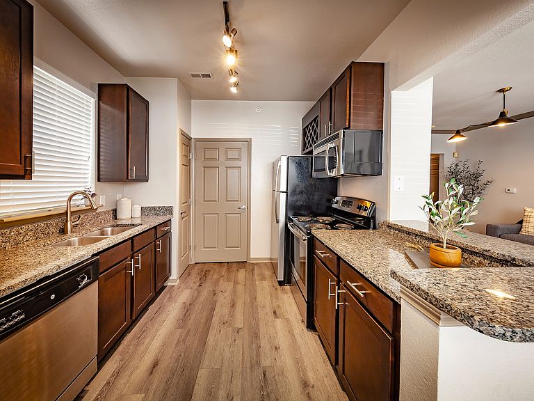 4825 Cameron Ridge Dr photo 7