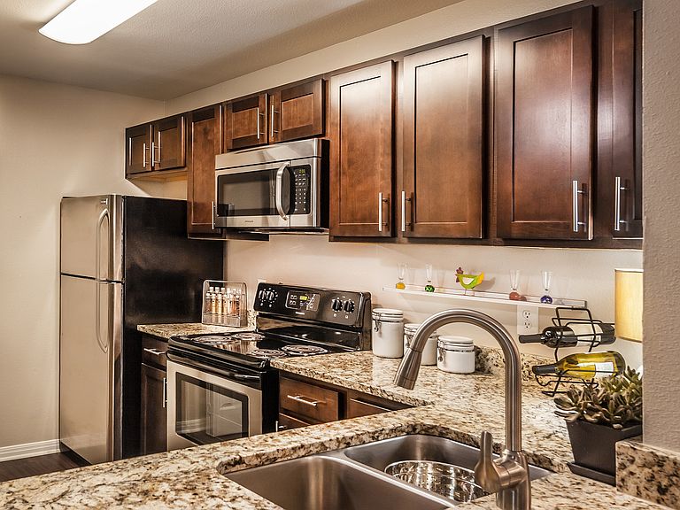 8720 Knickerbocker Way photo 5