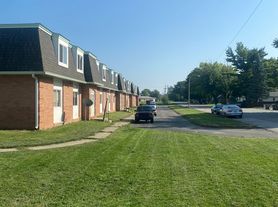 1233 E 29th St #3 photo 2