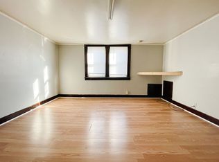 1233 E 29th St #3 photo 7