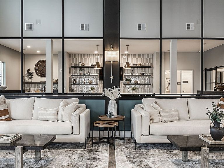 7071 Helm St photo 4