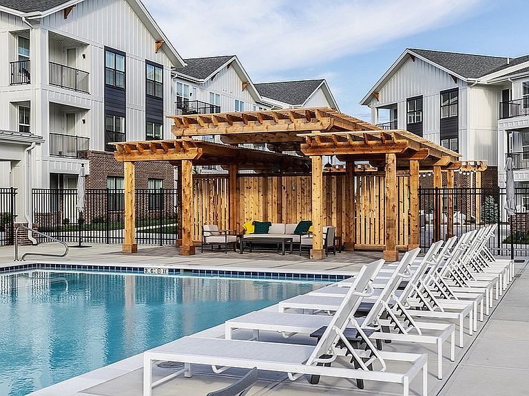 7071 Helm St photo 8