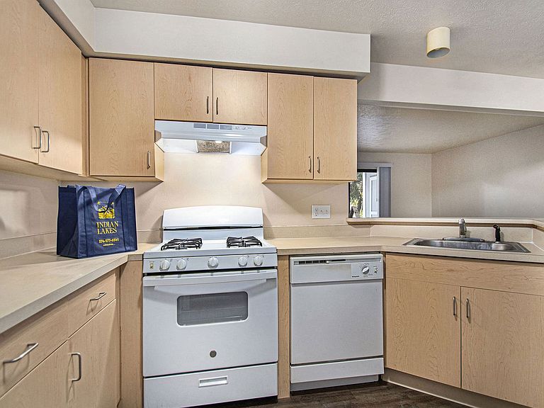 5726 Seneca Dr photo 5