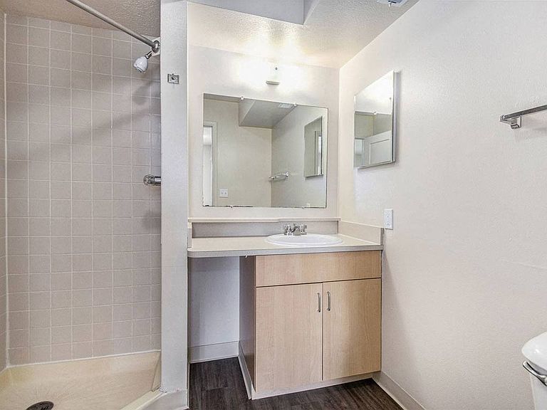 5726 Seneca Dr photo 7