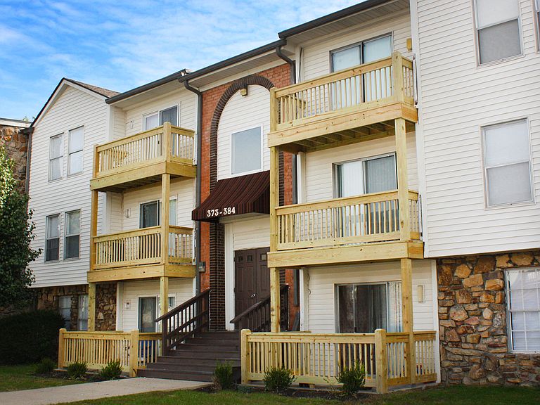 2702 Paoli Pike photo 3