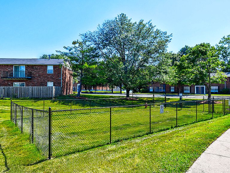 9250 Evergreen Ave photo 2