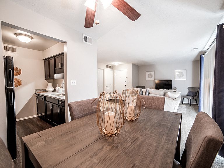 9280 Chelsea Village Dr