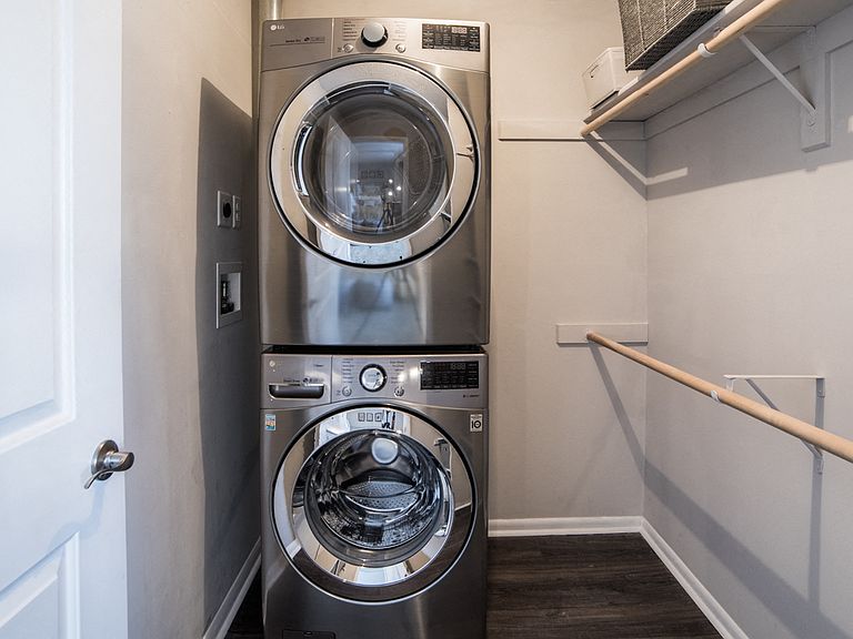 9280 Chelsea Village Dr photo 6