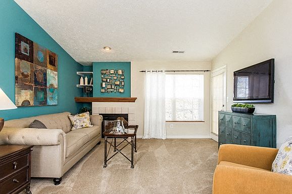 7251 Windsor Lakes Dr