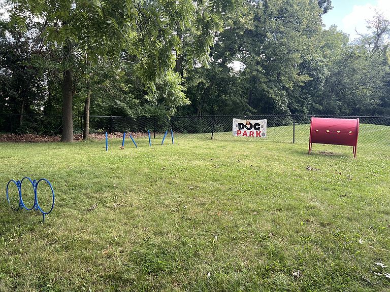 10001 Pin Oak Cir photo 4