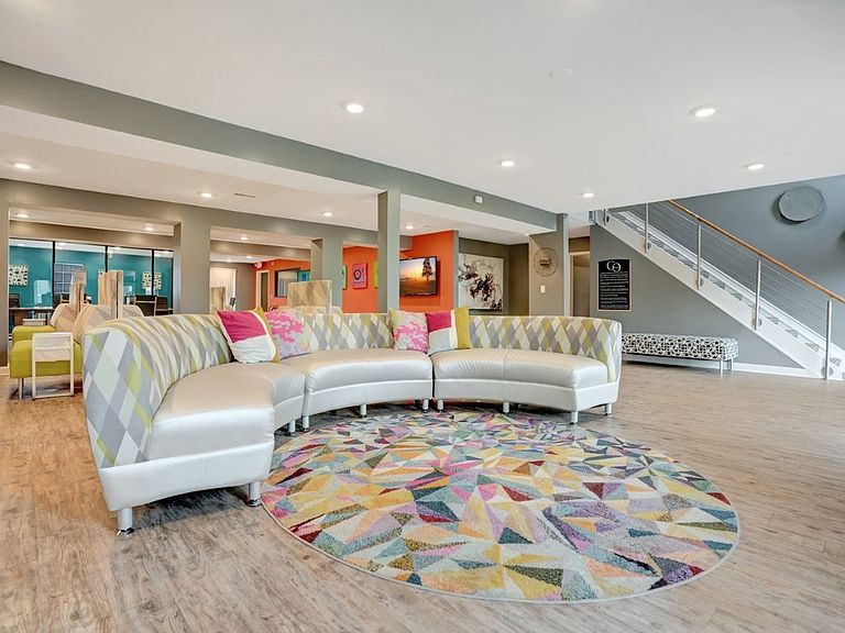 2727 Canterbury Blvd photo 2