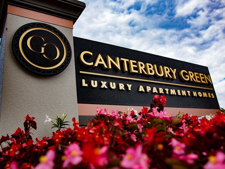 2727 Canterbury Blvd photo 8