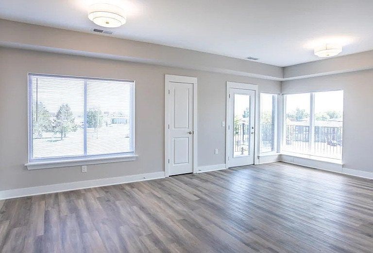 1909 Greentree Blvd photo 4