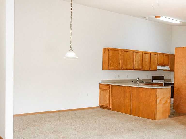 1200 E Elmwood Dr photo 3