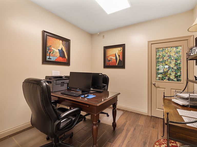 4201 Locust St photo 6