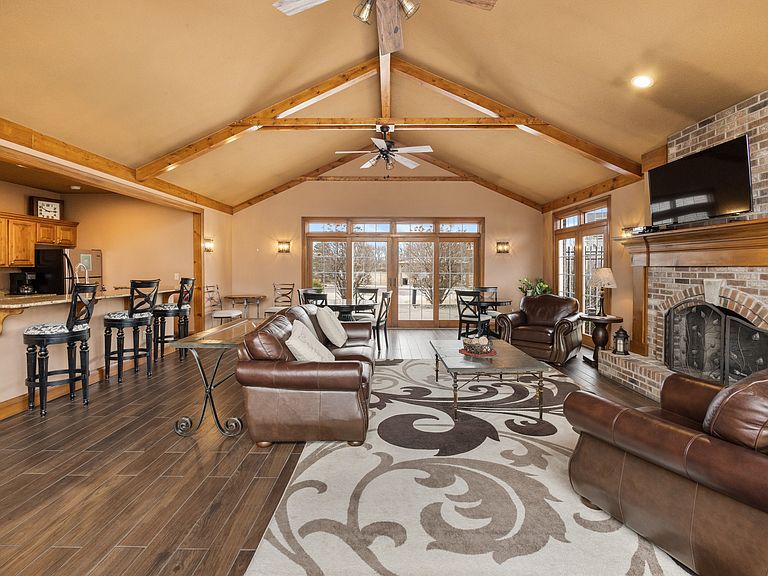 4201 Locust St photo 7