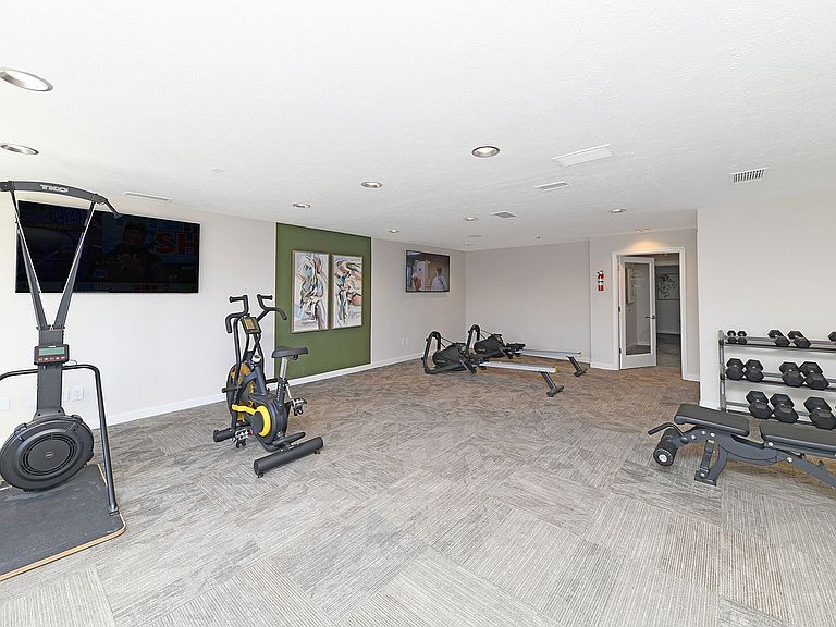 811 Antique Ct photo 8