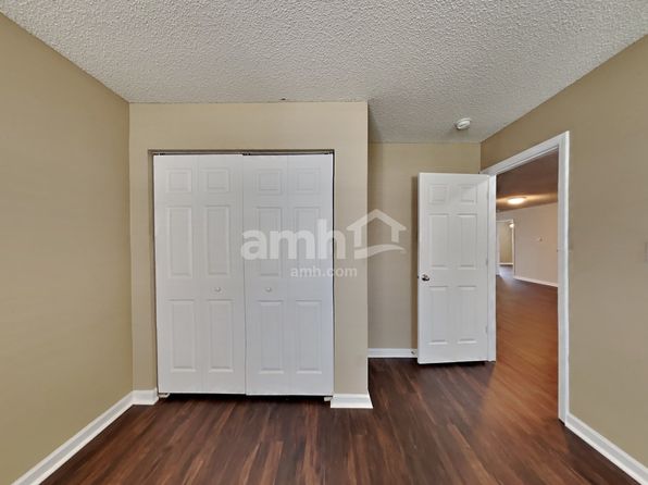 5833 Cabot Dr photo 8