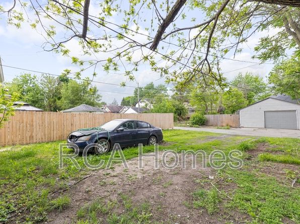 1358 N Gale St photo 2