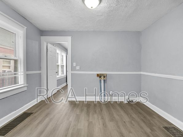 1358 N Gale St photo 4