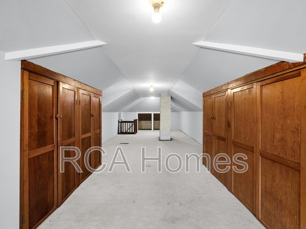 321 N Gray St photo 3