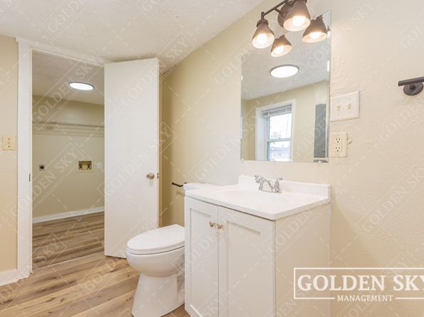 1704 W 15th St photo 4