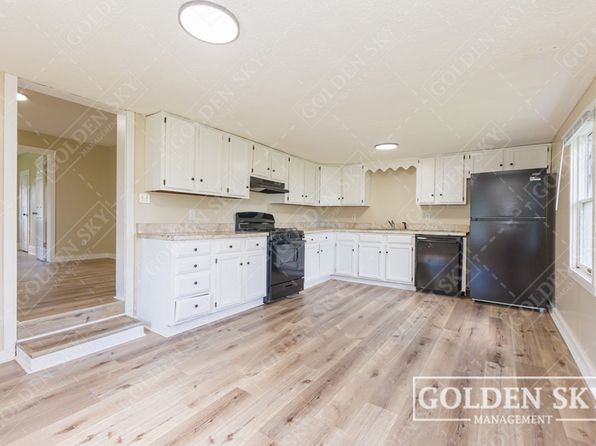 1704 W 15th St photo 8