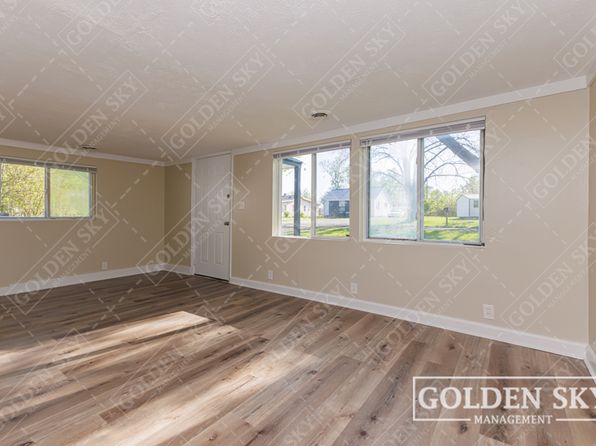 2321 N Macedonia Ave photo 2